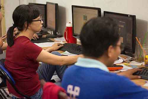 Đội ngũ nhân viên trong công ty phục vụ tận tụy
