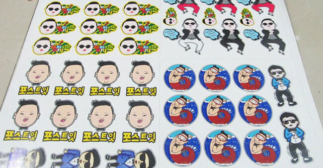 Làm decal theo yêu cầu khách hàng để dễ trang trí tại nhà